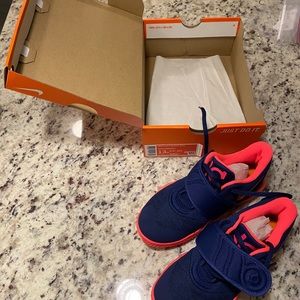 Brand new Nike shoes